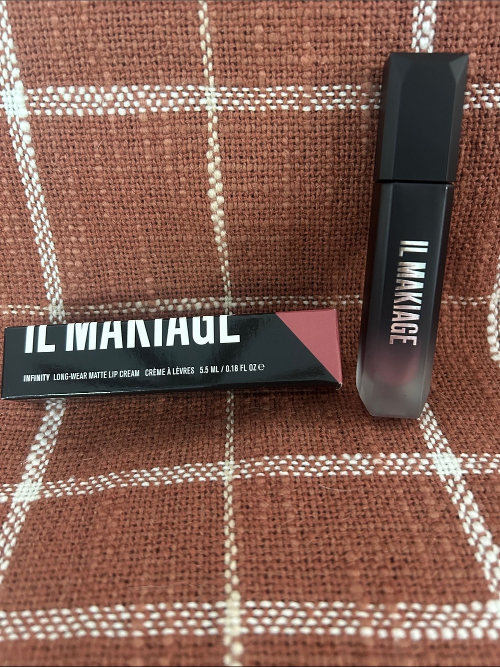 IL MAKIAGE Infinity Long-Wear Matte Lip Cream - Mauve Pink